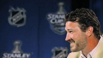 Penguins owner Mario Lemieux talks to members of the media for one of the few times this postseason.