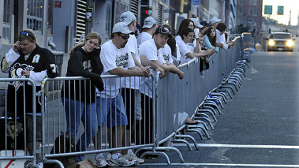 Penguins' fans lined the Boulevard of the Allies near the intersection with Stanwix Street around 6:30 this morning.