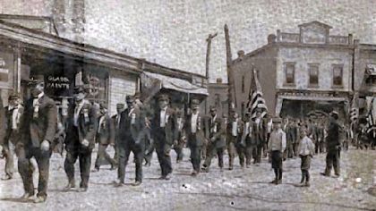 Pressed Steel strike, McKees Rocks, 1909. Head of funeral procession.