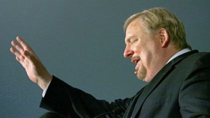 About 800 Episcopalians splitting from their national church gathered at St. Vincent's Episcopal Cathedral Church in Bedford, Texas, to hear evangelical pastor Rick Warren (above).