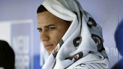 Ronny Cedeno cools down in the dugout between innings Sunday at PNC Park.