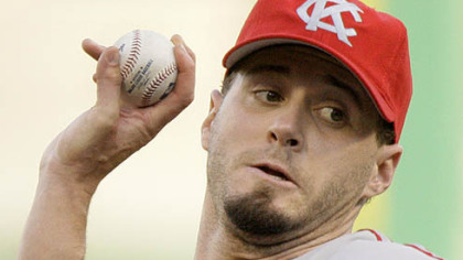 Royals pitcher Gil Meche throws in the first inning last night.