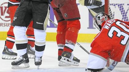 Sidney Crosby celebrates his first-period goal Saturday.