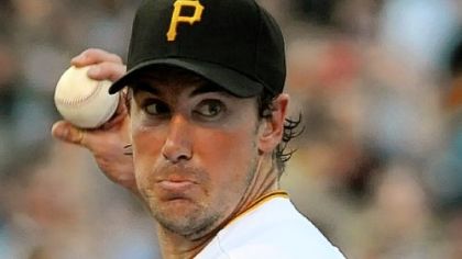 Pirates starter Ross Ohlendorf went 61/3 innings, giving up 2 runs on 5 hits with 3 walks and 6 strikeouts.