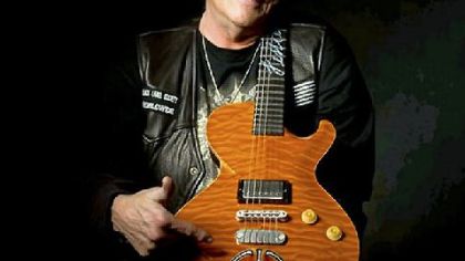 Leslie West and Mountain will play Hippiefest at the Pepsi-Cola Roadhouse.