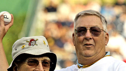 Chuck Tanner, left, and Kent Tekulve threw out the first pitches before last nights game at PNC Park.