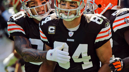 Former NFL wide receiver Joe Jurevicius (84) is suing the Browns.