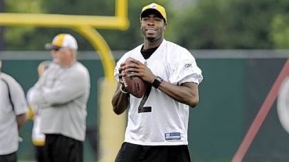 Quarterback Dennis Dixon won't play tomorrow because of his injured shoulder, but he did toss the ball around yesterday at practice. The Steelers play their third preseason game against Buffalo at Heinz Field.