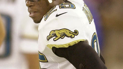 Fernando Bryant -- Signed with the Steelers in November