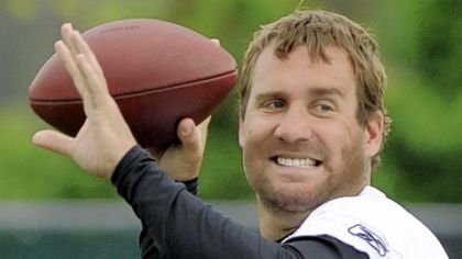 Ben Roethlisberger drops back to pass during mini camp at the Steelers' UPMC South Side facility earlier this month.