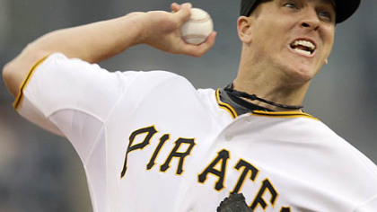 Pirates pitcher Daniel McCutchen throws in the first inning.