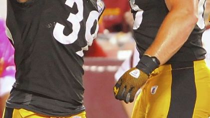 Willie Parker celebrates his first-half touchdown with Heath Miller.