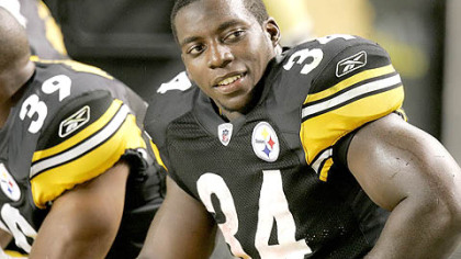 Rashard Mendenhall, seen here in August, injured his shoulder against the Ravens in his first and only start of the season.