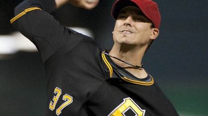 Pirates pitcher Charlie Morton delivers a pitch during the first inning of last night's game against the Astros in Houston.