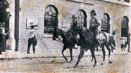 Pressed Steel Car strike, McKees Rocks, 1909. Troopers patrolling streets.