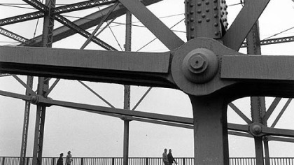 A photograph of the Bloomfield Bridge by Clyde Hare.