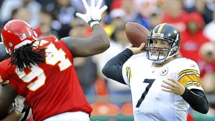 Steelers quarterback Ben Roethlisberger is expected to play the Raiders Sunday.